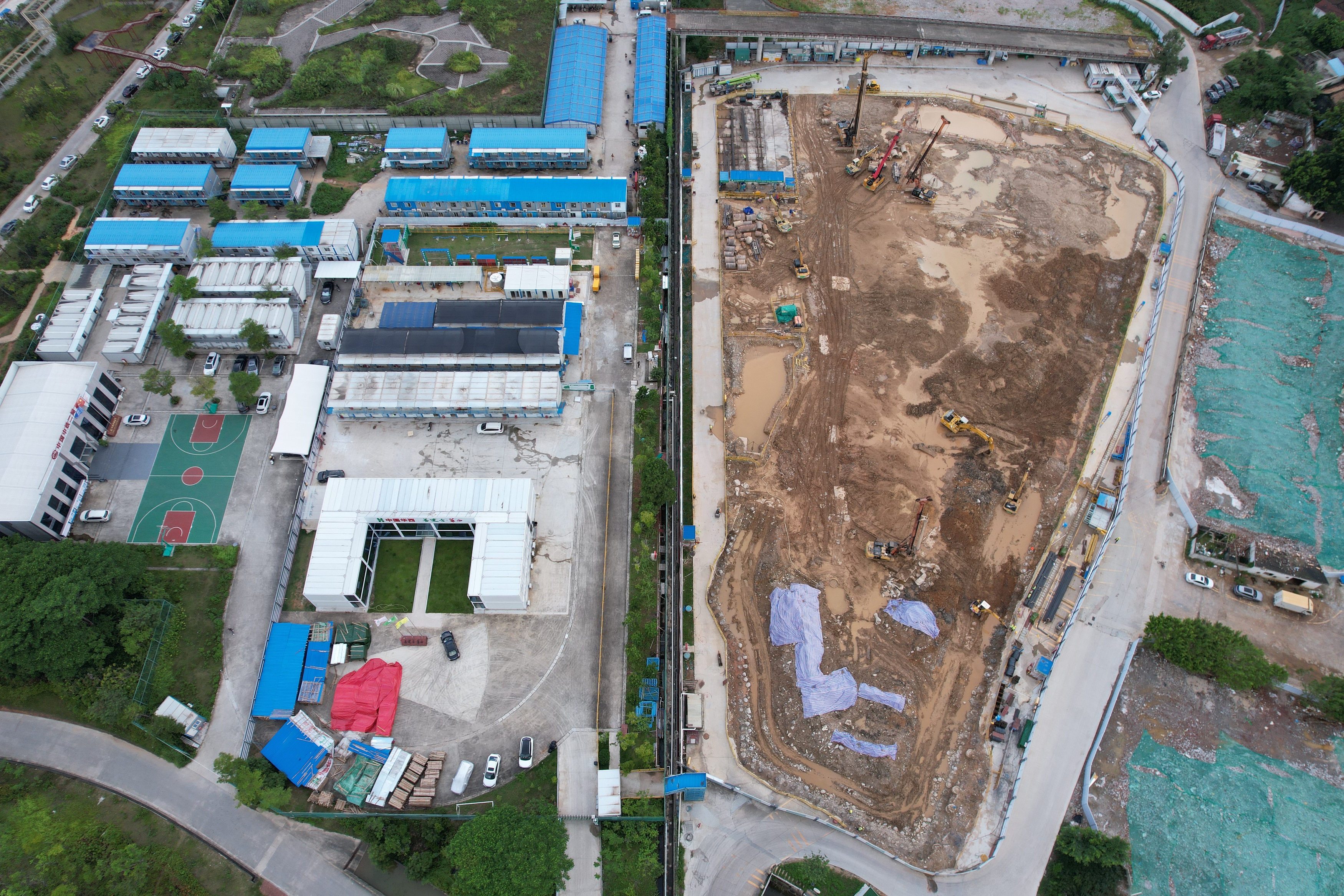 1665648035751070616.jpg 1.深铁璟城九年一贯制学校(拟设72个班)的建设现场.jpg
