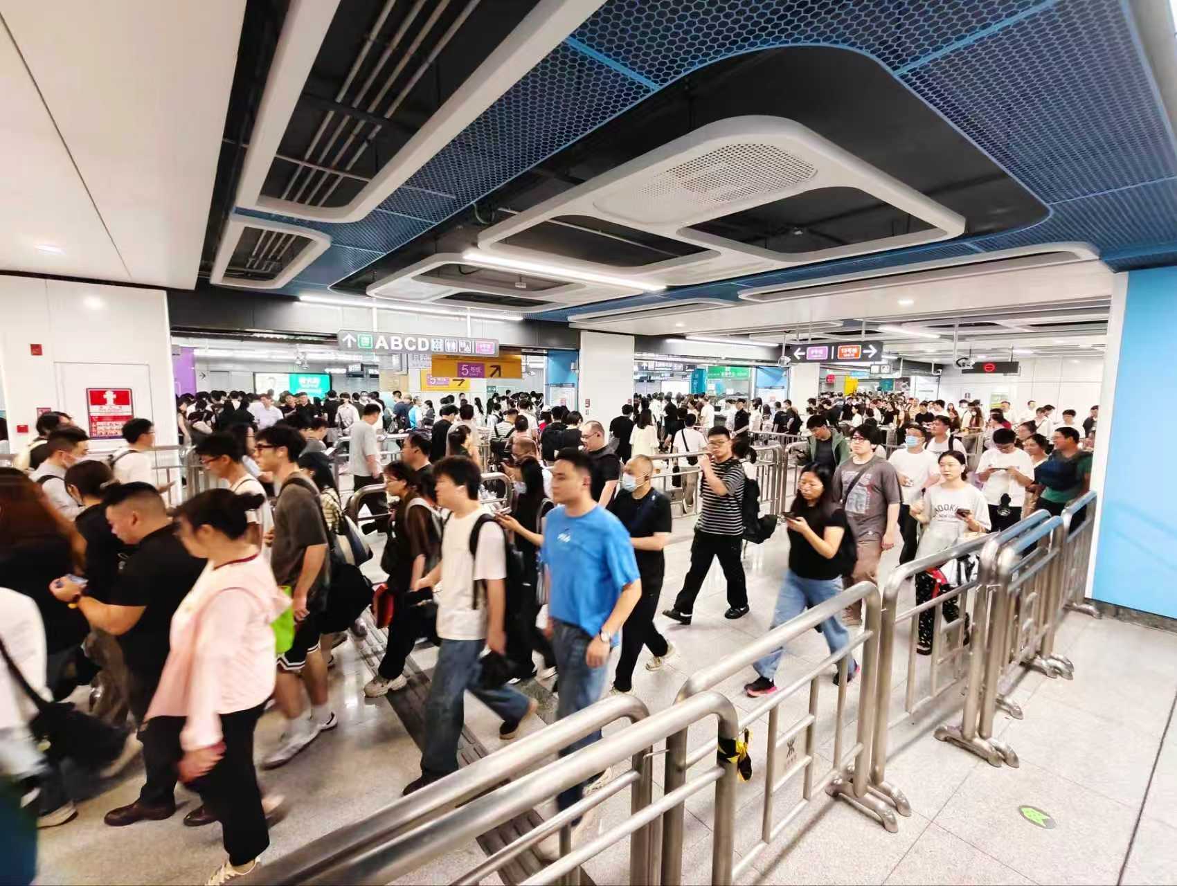 1789984165734065741.jpg 5号线留仙洞站.jpg